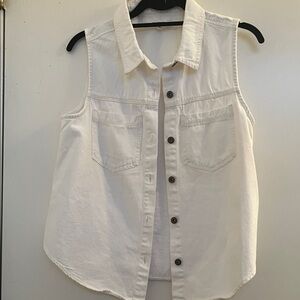 No Comment cream Jean blouse  cowgirl style, you can elevate your outfit